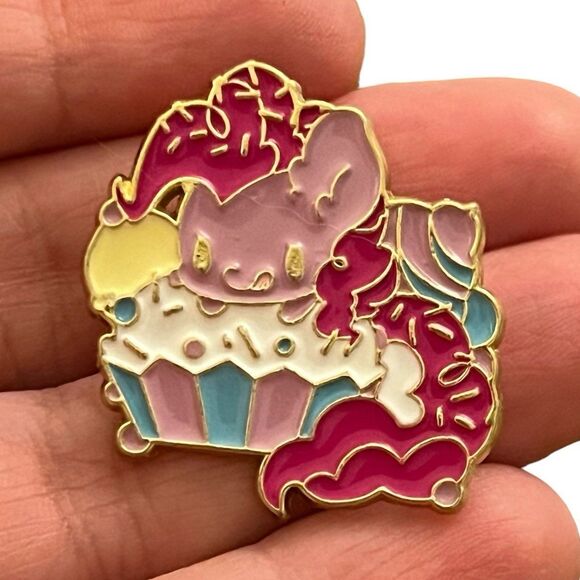 My Little Pony Pinkie Pie Enamel Pin - Picture 1 of 8